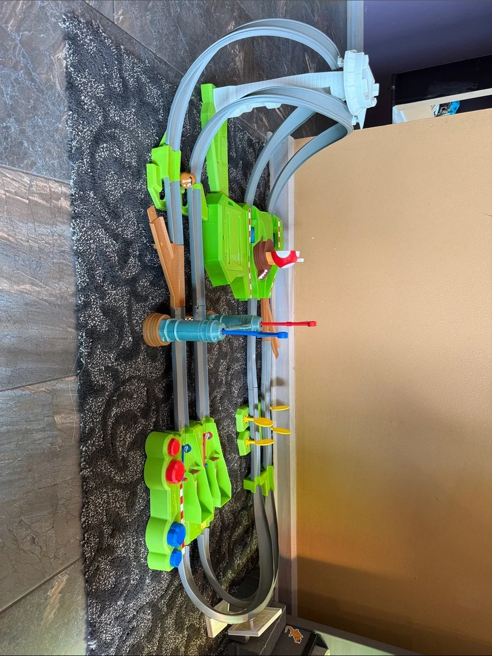 Hot Wheels Mario Kart Circuit Track Set Racing Playset Racecar